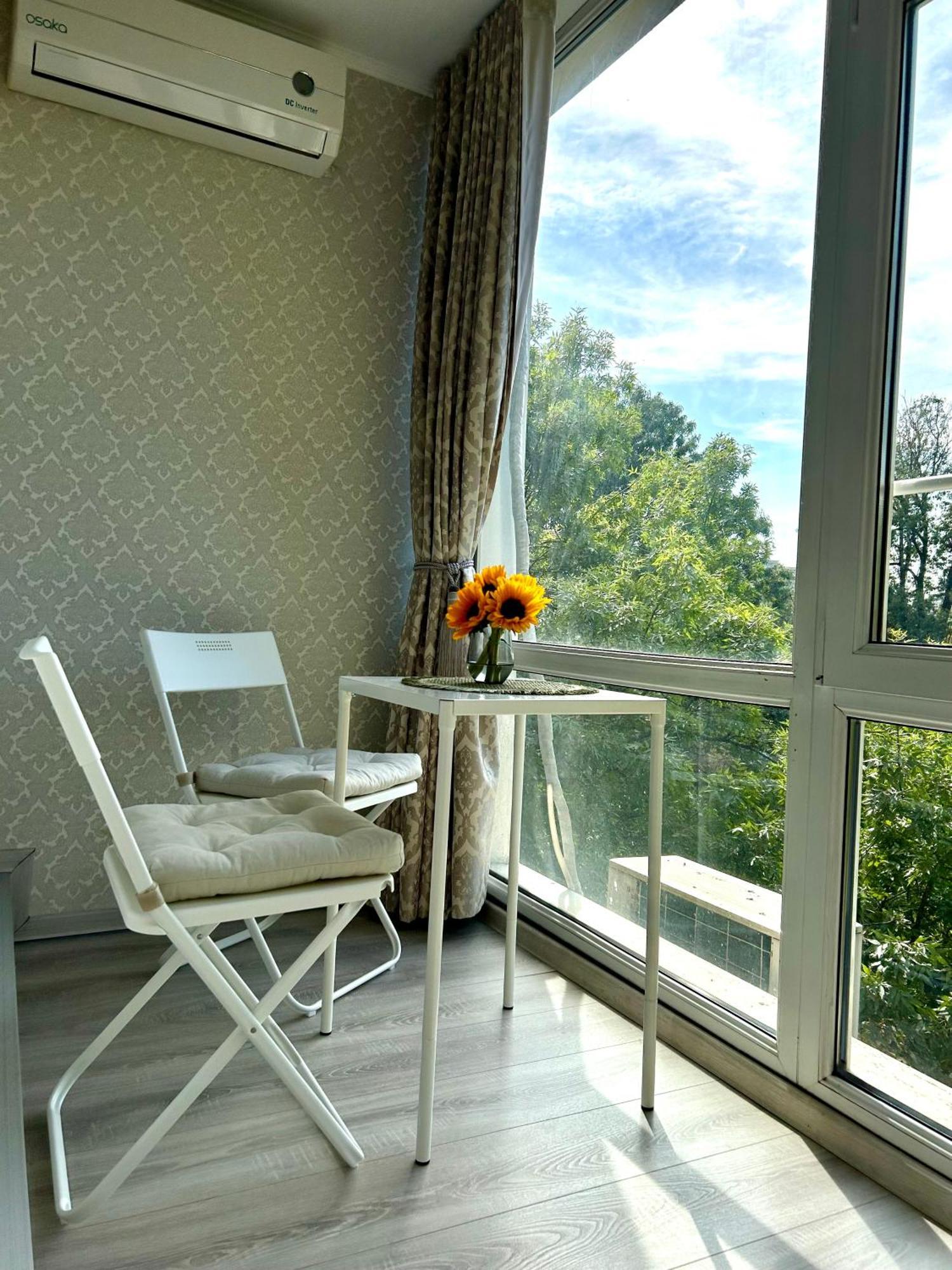 Downtown Studio - Ultra Central With Park View Бухарест Екстер'єр фото